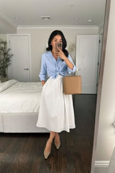 White Skirt Business Outfit, Summer Skirt Outfits Work, Skirt For Office Wear, Styling Basics Women, Cream Linen Skirt Outfit, Timeless Outfit Ideas, Transitional Fall Outfits For Work, Modest Petite Outfits, Outfit Inspo For Petite Women