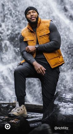 A puffer vest is the perfect +1 for all your outdoor adventures (or date nights). Layer it with any of your winter outfits; add boots & a beanie to stay fashionably warm. Bonus: It�s compact, water- & wind-resistant. Business Casual Black Men, Big Tall Men Fashion, Jacket Photoshoot, Husband Clothes, Tall Men Fashion, Men Fashion Photoshoot, Black Men Fashion Urban, Classy Men, Mens Outfit Inspiration