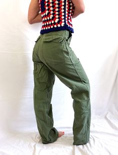 Great vintage condition Men's Cotton Sateen Trousers, OG -107 Button fly Size 30 X 33 Lying flat... 14" waist 20" hips 31 1/2" inseam Top to Bottom: ~44" Retro Cotton Cargo Bottoms, Retro Straight Leg Bottoms With Cargo Pockets, Retro Wide Leg Cotton Cargo Pants, Vintage Full Length Bottoms With Cargo Pockets, Vintage Wide Leg Cargo Bottoms, Retro Wide Leg Pants With Cargo Pockets, Retro Khaki Bottoms With Pockets, Vintage High Waist Pants With Cargo Pockets, Retro Straight Leg Pants With Cargo Pockets