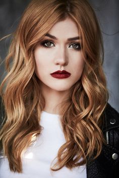 Blond Hairstyles, Shades Of Red Hair, Rambut Brunette, Strawberry Blonde Hair Color, Red To Blonde, Winter Hair Color