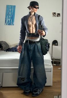 Baggy Jeans For Men, Hoodies Y2k, Accessories Y2k, Diesel Clothing, Gender Fluid Fashion, Queer Fashion, Street Fashion Men Streetwear, Mens Outfit Inspiration, Jaded London