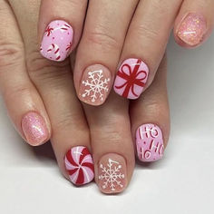 Christmas Candy Nails, Holiday Sweet Treats, Candy Cane Pattern, Candy Cane Nails, Short Fake Nails, Nail Candy, Nails Square