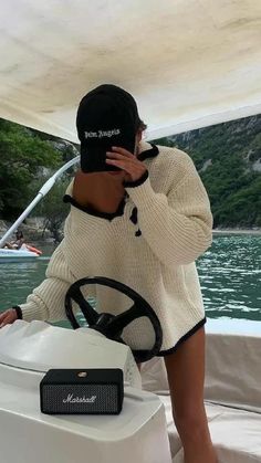 Boat Day Outfit Summer Casual, Lake Vacation Outfits, Boat Outfits, Rainy Day Outfit Summer, Boat Day Outfit, Posing Instagram, Lake Outfit Summer, Outfits Timeless, Clean Girl Outfits