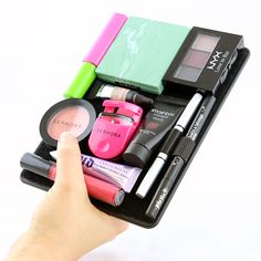 Portable Makeup Station, Makeup Palette Organizer, Blush Accessories, Makeup Looks Winter, Makeup Palette Organization, Organize Makeup, Palette Organizer, Makeup Ojos, Makeup Station