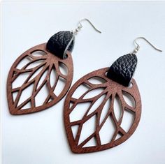 Wood Leaf, Wooden Earrings, Bijoux Diy, Girls Jewelry, Leaf Shapes, Leather Wraps, Teardrop Earrings, Hair Jewelry