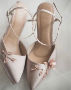 Shoes For Ballgown Dress, White Dress With Pink Heels, Luxury White Feminine Wedding Shoes, Elegant Beige Wedding Shoes With Ankle Strap, Luxury Cream Chic Wedding Shoes, Feminine Beige Pointed Toe Wedding Shoes, Elegant Beige High Heel Wedding Shoes, Squared Heels, Tas Celine