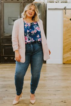 Step up your style game with the Chic In Pink Ruched 3/4 Sleeve Blazer! This stylish blazer features a notched lapel collar, shoulder pads, and ruched sleeves for a feminine touch. The front pockets and fully lined design add practicality to this must-have piece. Elevate any outfit with this chic and sophisticated blazer in a lovely shade of pink. Notched lapel collar Functional pockets Shoulder pads Fully lined Tacked ruched sleeves 100% Polyester True to size S: Chest 41" Length 28"M: Chest 42 Pastel Blazer Outfit, Pastel Blazer, Stylish Blazer, Chic Blazer, Shade Of Pink, Pink Blazer, Judy Blue Jeans, Feminine Look