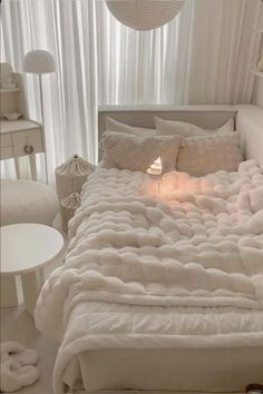 Clean Girl Apartment, Clean White Room, It Girl Room, Clean Girl Room, Room Necessities, Dream Bedroom Inspiration, White Room Decor, Luxury Room Bedroom, Classy Bedroom