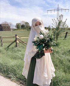 Niqabi Bride, Hijabi Gowns, Hijabi Wedding, Fire Movement, Hijab Dress Party, Niqab Fashion, Modest Fashion Hijab, Muslimah Dress