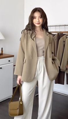 Buisness Casual Women, Buisness Casual, Date Outfits, Womens Casual Outfits, Dress Codes, Fashion Women