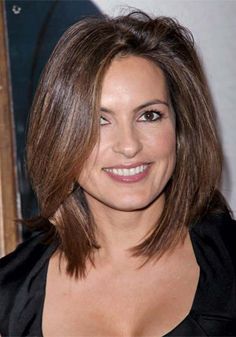 Mariska Hargitay Hair, Chocolate Brunette Hair Color, Chocolate Brunette Hair, Straight Hairstyles Medium, Cool Hairstyles For Girls, New Hair Trends, Jayne Mansfield, Vanessa Paradis