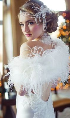 1920 Wedding, 1920's Party, Gatsby Style Wedding, Gatsby Hair, 20s Wedding, Retro Wedding Hair, Dress With Feathers, Hairstyles Theme