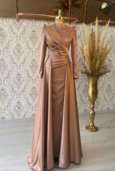 Wedding Dress Islamic, Muslim Gown, Modest Evening Gowns, Dress Islamic, Hijab Dress Party, Muslimah Wedding Dress, Abaya Design, Muslim Evening Dresses