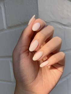 Elegant Round Nails Classy, Colorful Round Nails, Neutral Round Nails, Round Long Nails, Trendy Round Nails, Long Round Nails, Pretty Gel Nails, Round Nails