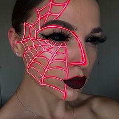 Neon Makeup Ideas, Makeup Ideas Halloween, Neon Face Paint, Uv Makeup, Holloween Makeup, Creepy Halloween Makeup, 25mm Lashes, Cute Halloween Makeup, Halloween Makeup Pretty