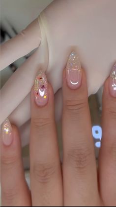 Nail Bayo, Gel Manicure Designs Short Nails, Gelly Nail Designs, Wedding Nails Indian, Business Nails Professional, Fun Bridal Nails, Japanese Nail Art Elegant, Gelish Inspo, Extra Nails Designs