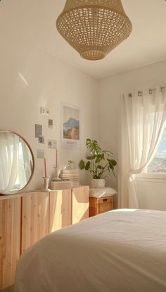 Minimal Room Decor, Vanilla Room, Minimal Room, Calm Room, Bed Bedding, Room Deco, Redecorate Bedroom, Dream Room Inspiration, Room Makeover Bedroom