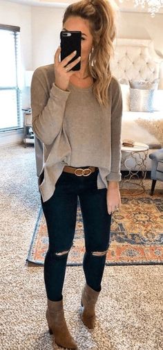 Spring Outfits Ideas, Spring Looks, Look Younger, Winter Outfits Women, Mom Outfits, Fashion 2020, Women Trends, Look At You, Work Attire