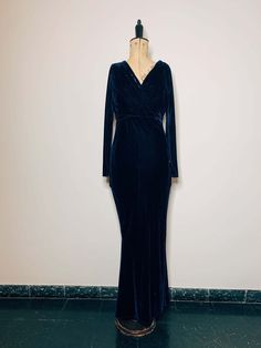 beautiful 90s Velvet deep blue dress.  It is has a wrap style bust, This is a size 14 uk and its a stretchy velvet fabric  If you have any questions please feel free to ask! Vintage Velvet Dress With Fitted Bodice, Blue Velvet Robe, 90s Velvet Maxi Dress, Indie Blue Velvet Dress, Deep Blue Dress, 80s Blue Velvet Dress, Marine Uniform, Vintage Gowns, Vintage Velvet