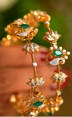 Navarathna Bangles Gold, Simple Gold Bangles Indian, Diamond Kangan, Kasulaperu Bangles, Gold Jada, Gold Jewelry Prom, Temple Jewellery Earrings, Silver Necklace Designs, Gold Bangles Indian