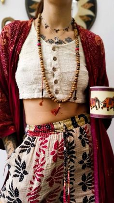 Bohemian Aesthetic Outfit, Street Style India, Boho Inspo, Ethno Style, Eclectic Fashion