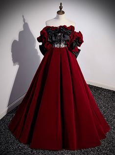 A symphony in deep crimson, reminding us of that vibrant friend who turns every gathering into a memorable event. We poured our passion into crafting this masterpiece, accentuating its charm with billowy ruffles that echo the whispers of classic elegance. Beneath the luxurious layers, a hint of delicate lace emerges, adding a touch of intrigue. And, for ease and convenience, a subtle zipper ensures you remain poised and graceful throughout. Prom Dress Off The Shoulder, Prom Dresses Off The Shoulder, Beaded Party Dress, Floral Dress Formal, Long Formal Dress, A Line Evening Dress, Floor Length Prom Dresses, Burgundy Prom Dress, Sweetheart Prom Dress