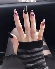 Punk Concert Nails, Acrylic Nail Designs Emo, Emo Gel Nails, Grunge Valentines Nails, Emo Valentines Nails, Short Emo Nails, Scene Nails Emo, Short Gothic Nails, Emo Nail Ideas