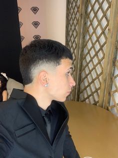 Taper Fade Pelo Corto, Mullet Buzzcut, Short Burst Fade, Burst Fade Short Hair, Buzz Cut Mullet, Burst Fade Haircut, Burst Fade Mohawk, Undercut Curly Hair