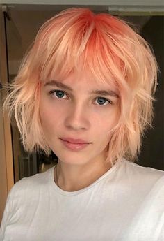 Modern Shag Haircut, Short Grunge Hair, Short Shag Haircuts, Shaggy Short Hair, Short Shag Hairstyles, Shaggy Haircuts, Shag Haircuts, Short Shag, Shag Hairstyles