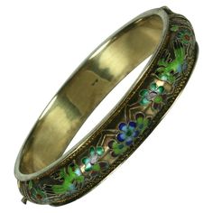 Chinese Cloisonne Enamel Bangle on silver vermeil base. Elaborate enameled designs with birds in flight within flowers. Side hinge opening. 2.25 interior diameter opening. .5" wide. Hippie Goth, Chinese Cloisonne, Thrift Inspo, Enamel Bangle, Punk Vintage, Cloisonne Enamel, Cute Accessories, Gold Flower, In Flight