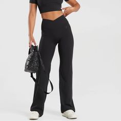 Never Worn, Comes In Travel Packaging That It Came In. High-waisted Workout Pants, Fitted Gym Pants, Fitted Gym Trousers, High-waisted Black Workout Pants, Black High-waisted Workout Pants, Black Flared Leggings, Gymshark Black, Lululemon Outfits, Flared Leggings