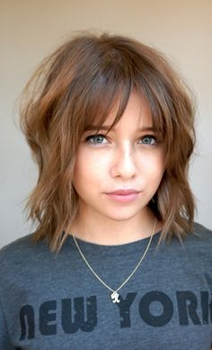 Hair With Bangs And Layers, Renew Yourself, Bad Energy, Shirt Hair, Short Straight Hair, Short Hair With Bangs, Short Bob Hairstyles, Brown Hair Colors