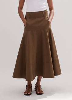 Skirted Bottoms For Summer Workwear, Summer Skirted Bottoms For Workwear, A-line Summer Workwear Bottoms, Summer Workwear Voluminous Skirt, Summer Voluminous Skirt For Work, Professional Fits, Pleated Skirt Winter, Valentino Red, Skirt Suits