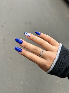 Nail Designs Baddie, Short Nail Set, Blue Nail Art Ideas, Buchona Nails, Cute Nails Short, Nail Art Minimalist, Trillionaire Lifestyle, Nail Inspo Short, Nail Inspo Trendy