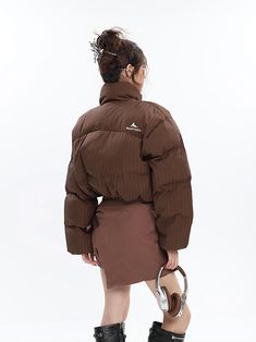 Size(cm) Length Shoulder Bust Sleeve S 48 55 118 55 M 49 56 122 56 L 50 57 126 57 Size: S M L Collar: stand collar Color classification: brown Year/Season: Winter 2022 Sleeve length: long sleeve Length: short Zip Up Turtleneck, Brown Puffer, Mary Jane High Heels, Gorgeous Prom Dresses, Hoodie Coat, Striped Jacket, Winter 2022, Cropped Jacket, Season Winter