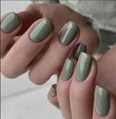 Short Olive Nails, Olive Gel Nails, Simple Nails Olive Green, Olive Green Gel Nails, Gel Nails Green Olive, Olive Nails, Fall Gel Nails, Casual Nails, Simple Gel Nails