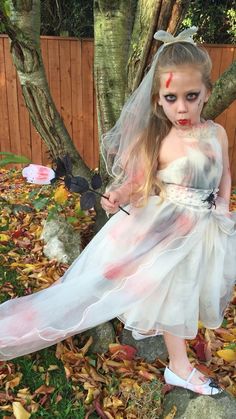 23 Scary & Funny Halloween Costumes For Kids | Munchkins Planet Bride Corpse, Spooky Bride, Diy Costumes Kids Boys, Halloween Costumes Kids Boys, Halloween Bride