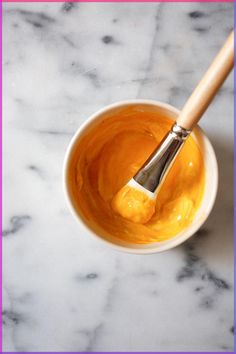 This turmeric face mask DIY is a new favorite as it is so good for your skin. It leaves skin brighter and can help to lighten dark spots. Turmeric Clay Face Mask, Oatmeal Mask, Grace Atwood, Face Diy, Turmeric Face, Turmeric Face Mask, Tumeric Face Mask, Skin Care Routine For 20s