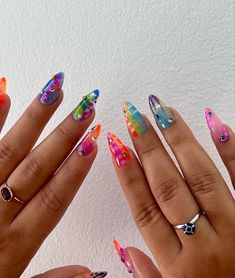 Nail Art With Gems, Trippy Nails, Neon Nail Art, Nyc Nails, Short Almond Nails, Animal Print Nails, Vacation Nails, Bright Nails, Gem Nails