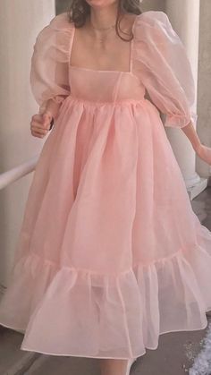 Fluffy Frocks For Women, Satin Frocks For Women, Girls Long Dresses, Velvet Dress Designs, Frock For Women, Fashion Sketches Dresses, Modest Dresses Casual