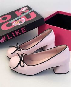 Shoes That Go With Everything, Susie Core, Black Heels Aesthetic, Shoe Aesthetics, Heels Aesthetic, Cute Shoes Heels, Kawaii Shoes