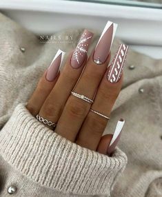 Snow Nails, Christmas Nails Acrylic, Xmas Nails, Luxury Nails, Classy Nails, Fancy Nails, Long Acrylic Nails, Acrylic Nail Designs, Wedding Nails