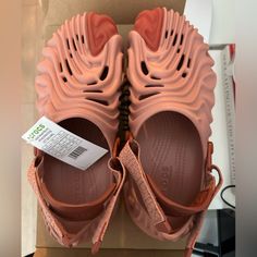 Crocs Pollex Clog By Salehe Bembury - Kuwata Size: 10m Condition: New With Tags & New In Box/ Never Worn Pet & Smoke Free Home Box Is In Perfect Condition Peach Crocs, Crocs Pollex Clog, Shoe Outfits, Shoes Board, Salehe Bembury, Flat Shoes Men, Crocs Pink, Shoes Crocs