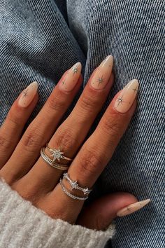 Cute Almond Nails, Nye Nails, Milky Nails, Almond Nails Designs, Pearl Nails, Sparkle Nails, Star Nails, Neutral Nails, Silver Nails