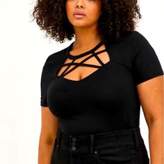 Foxy Sweetheart Neckline Strappy Cutout Short Sleeve Top Size 2x Or 18-20 Brand New With Tags Cutout Shorts, Chubby Fashion, Short Sleeve Top, Sweetheart Neckline, Stylish Outfits, Short Sleeves Tops, Sleeve Top, Womens Tops, Brand New