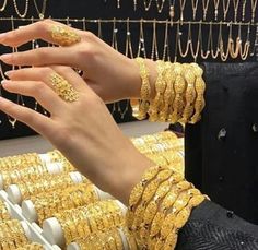 قلادات متدلية, Unique Gold Jewelry, Unique Gold Jewelry Designs, Gold Jewelry Designs, Arabic Jewelry, Gold Aesthetic, Jewelry Accessories Ideas