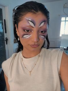 Angel Eyes Makeup Look, Sparkly Angel Makeup, Biblical Angel Makeup, Biblical Angel Costume, Biblically Accurate Angel Makeup, Biblically Accurate Angel Costume, Fallen Angel Makeup, Angel Makeup Look, Angel Makeup Ideas