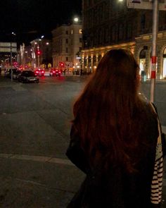 Vienna by night. Girl with read hair. the vibes are just it. Brown Red Hair Aesthetic, Dark Red Hair Girl Aesthetic, Red Ish Hair, Girl With Red Hair Aesthetic, Allie Sheridan, Cherry Red Hair Aesthetic, Dark Red Hair Aesthetic, Maddy Aesthetic, Dark Orange Hair