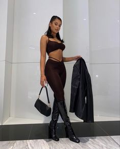 Boujee Outfits, Baddie Outfits Casual, Mode Inspiration, Black Outfit, Edgy Fashion, 90s Fashion