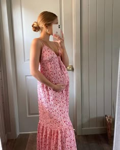 Cold Sunny Day Outfit, Pregnancy Outfits For Summer, Summer Pregnancy Outfits Dresses, Trendy Pregnancy Outfits, Comfortable Pregnancy Outfits